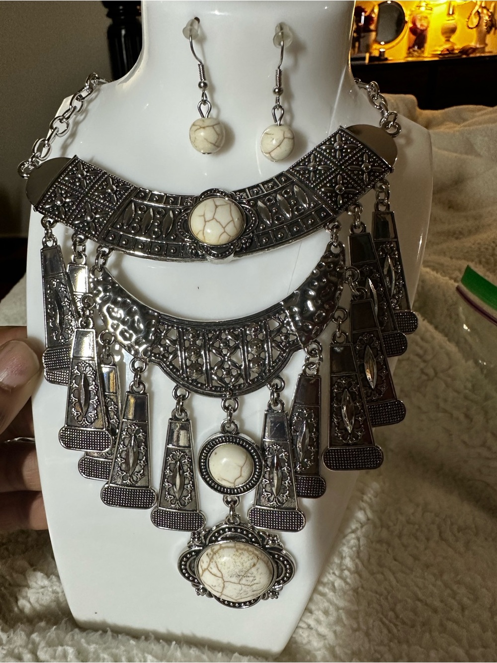 3 pcs Statement Silver-Tone Necklace & Earring Set with Cream Stone Accents
